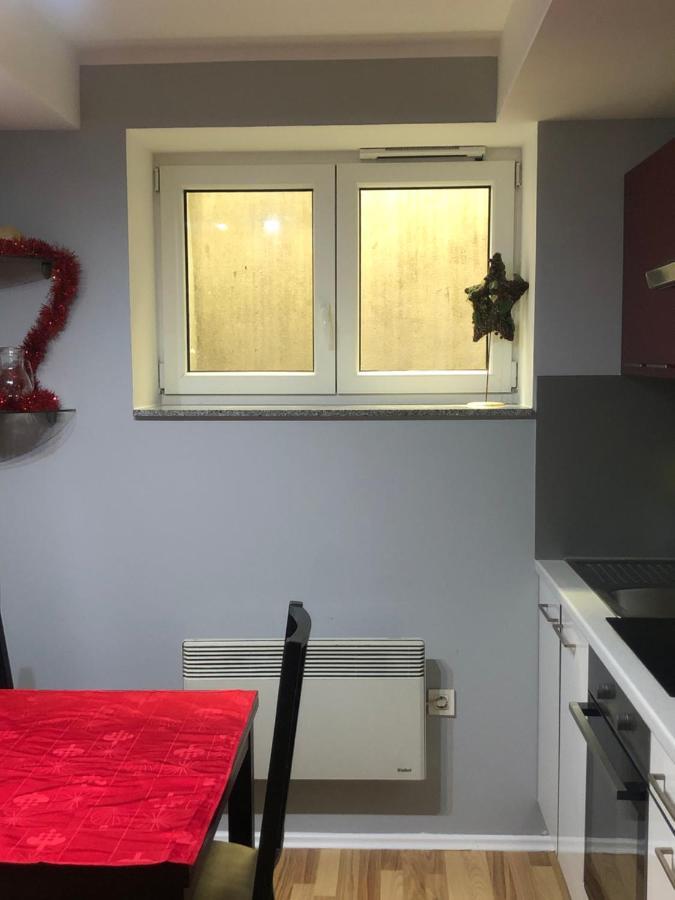 Apartment Red Square Любляна Екстериор снимка