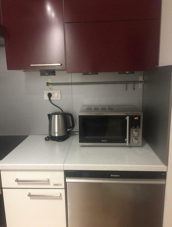 Apartment Red Square Любляна Екстериор снимка