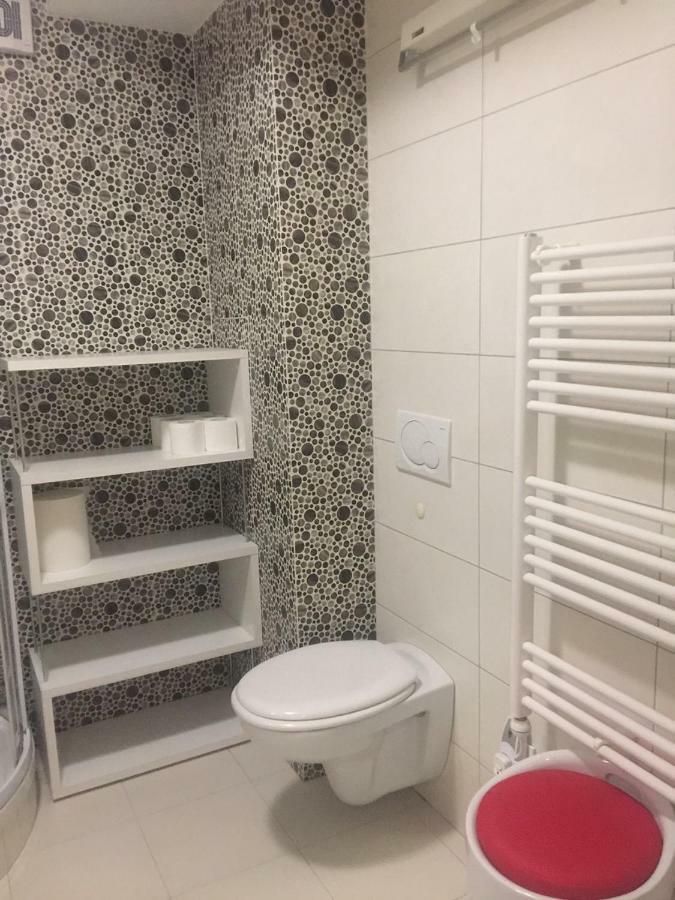 Apartment Red Square Любляна Екстериор снимка
