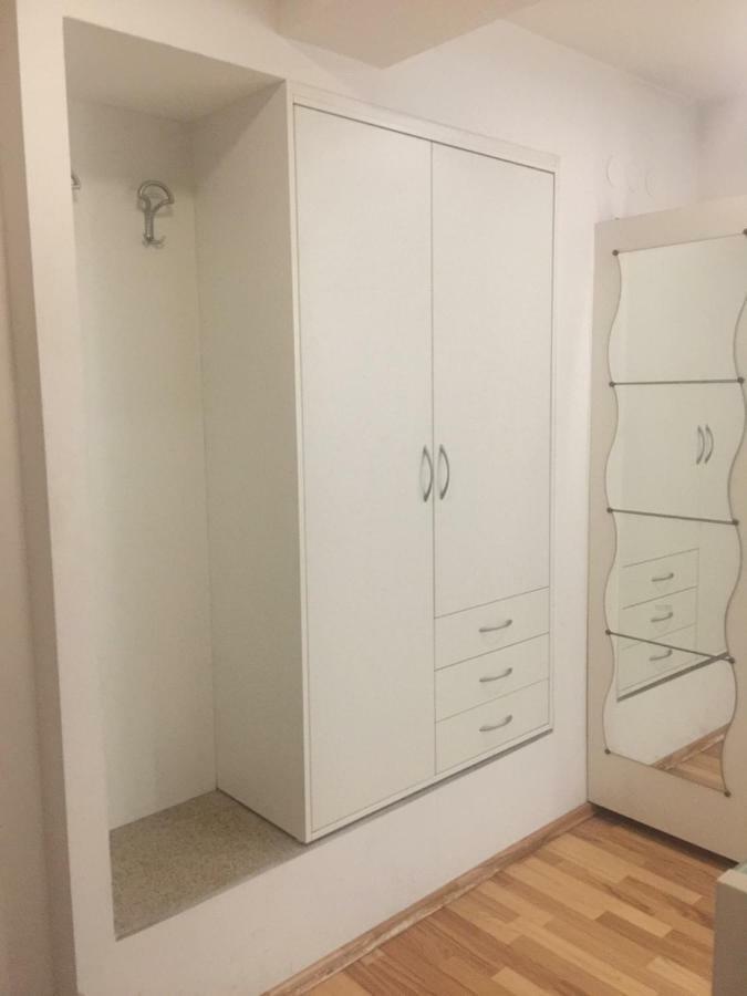 Apartment Red Square Любляна Екстериор снимка