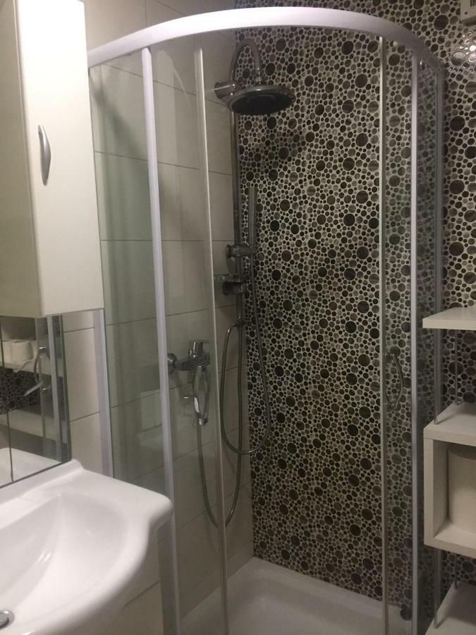 Apartment Red Square Любляна Екстериор снимка