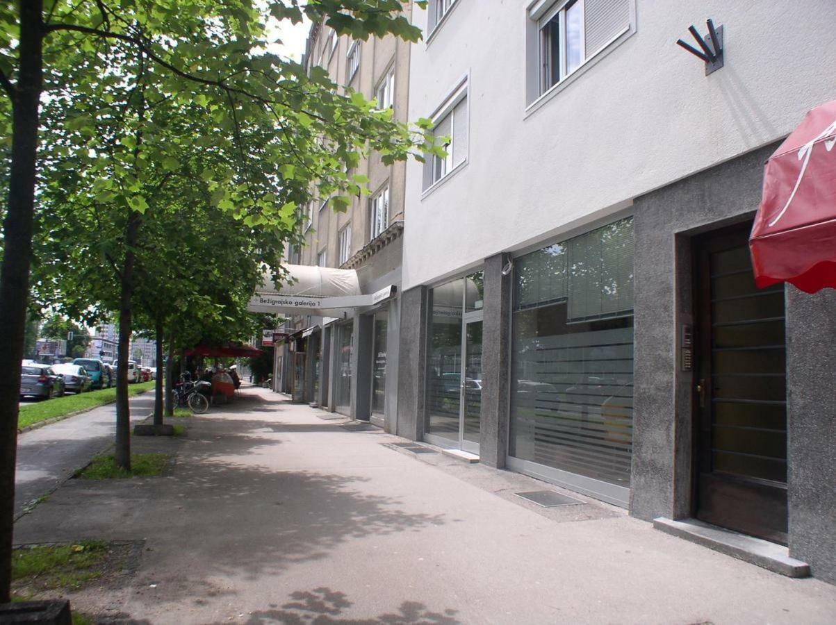 Apartment Red Square Любляна Екстериор снимка